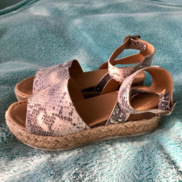 SODA PLATFORM SANDALS - Picture 3 of 3